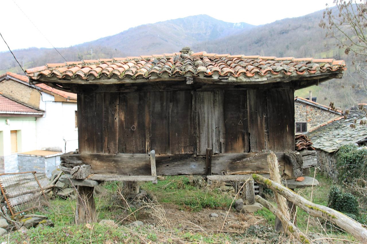 https://casomeraasociacion.com/wp-content/uploads/2022/08/horreo.jpg